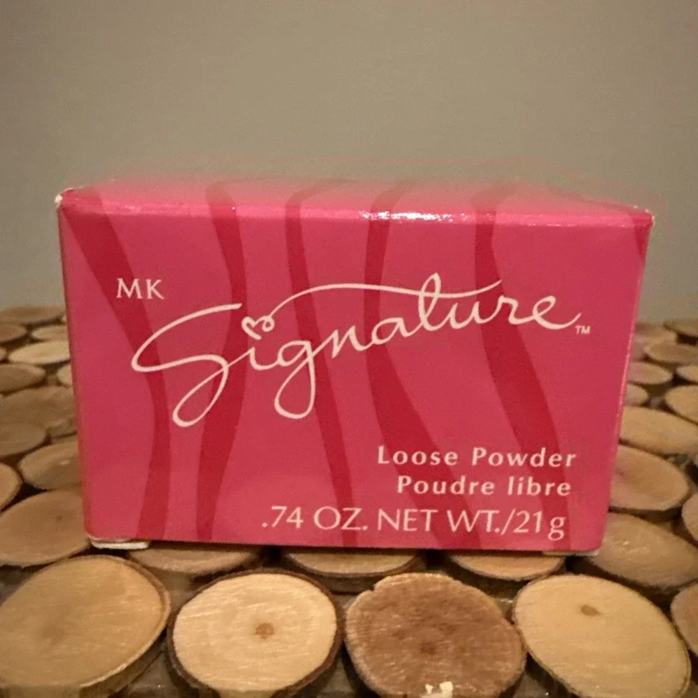 NEW Mary Kay LIGHT IVORY‎ 3843 MK Signature Loose Powder 0.74 oz NOS FLAW